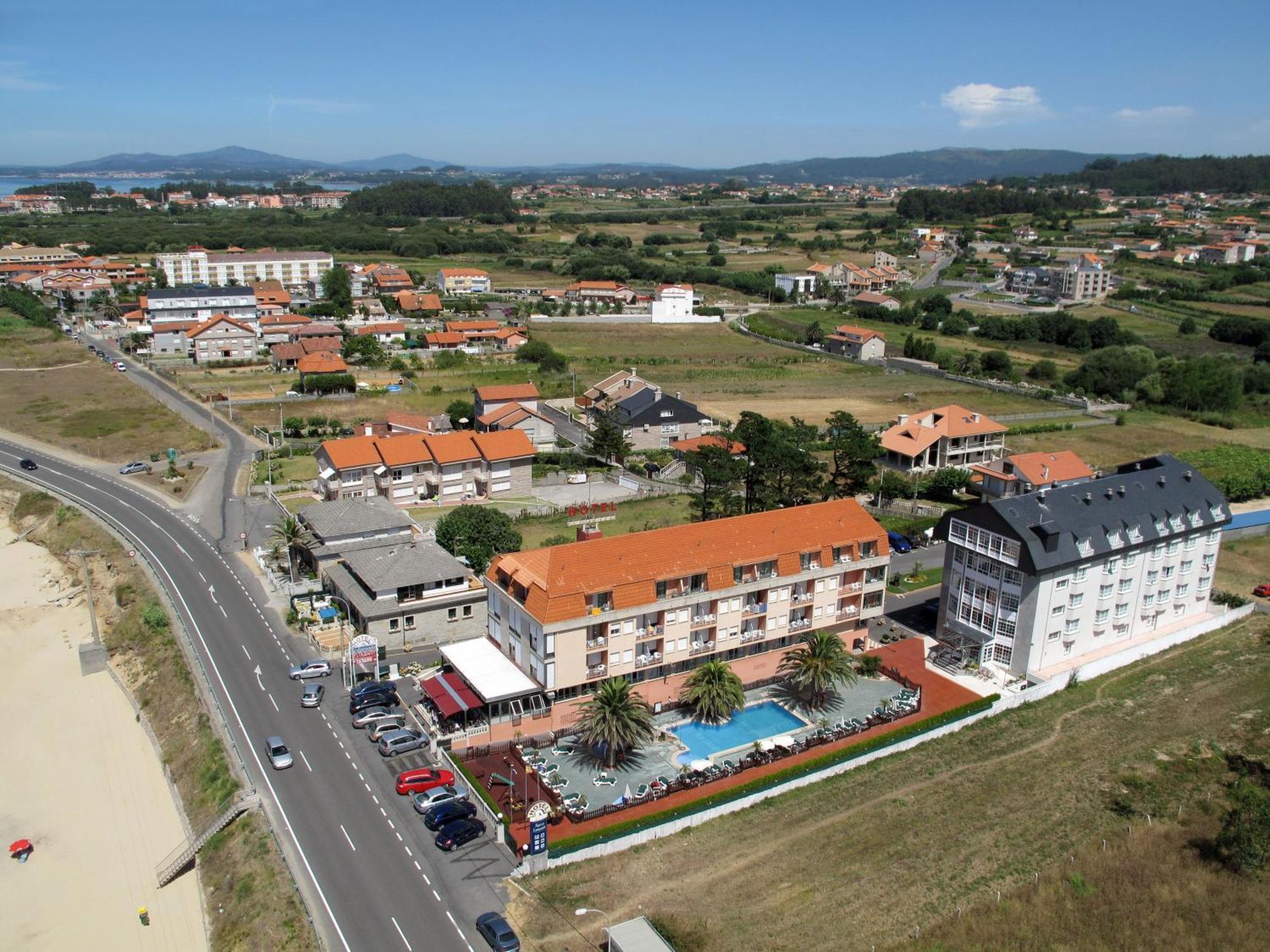 Hotel La Lanzada А-Лансада Экстерьер фото